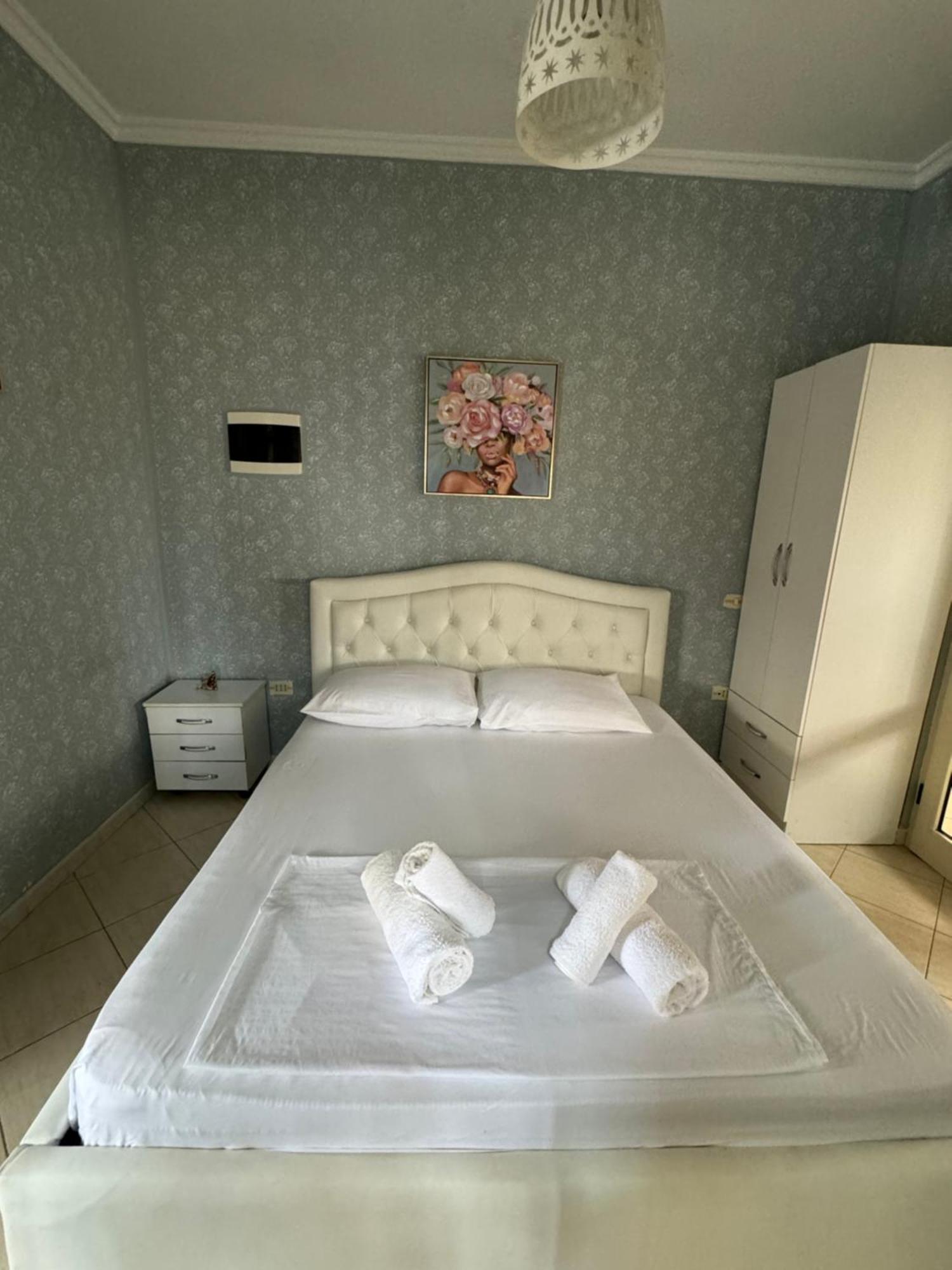 Mirela'S Apartment City Center ติรานา ภายนอก รูปภาพ